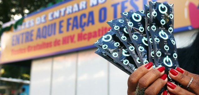 Ação 'Camisinha Tá na Mão' distribuirá 1 milhão de preservativos masculinos e femininos durante o Carnaval
